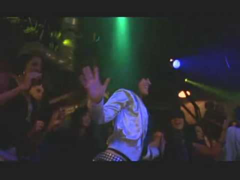 Center Stage : TURN IT UP CLUB SCENE EXCELLENT