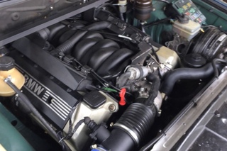 BMW E28 V8 M60B40 Manual