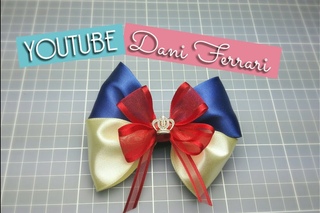 COMO FAZER LAÇO DE FITA DA BRANCA DE NEVE - TUTORIAL PASSO A PASSO - RIBBON BOW HAIR - Dani Ferrari