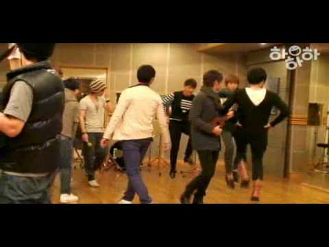 Yun Jae Out of Control + Yunnie