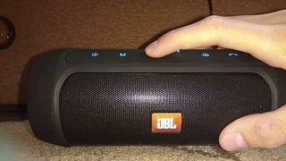 Как настроить радио на  китайской портативной колонке JBL Charge 2 +