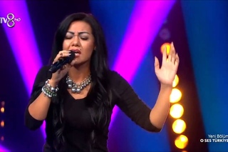 Nişana Alimova - Enta Eih - O Ses Türkiye 4 Ekim 2016 (Tekrarı ile Birlikte) - alıntı
