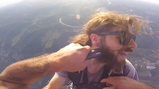 Guy Gets Beard Shaved At 10,000ft