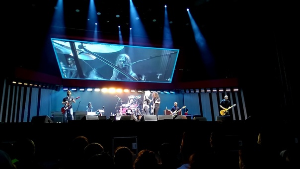 Foo Fighters The Sky Is a Neighborhood feat. Alison Mosshart (live Rock the