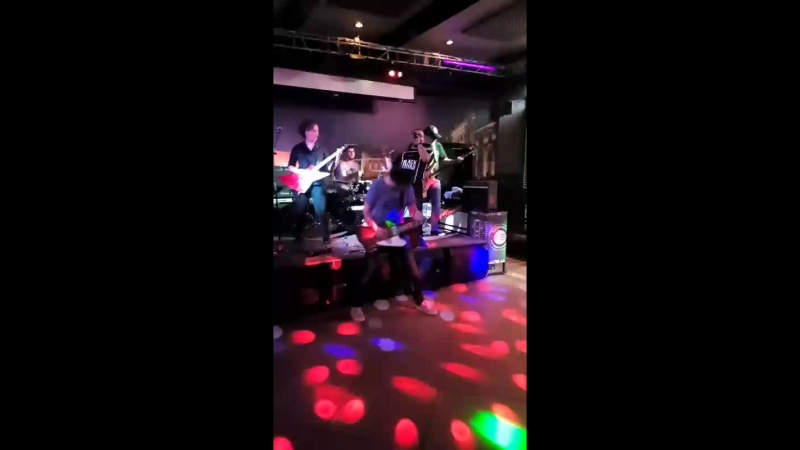 m, WE WANNA ROCK m,
