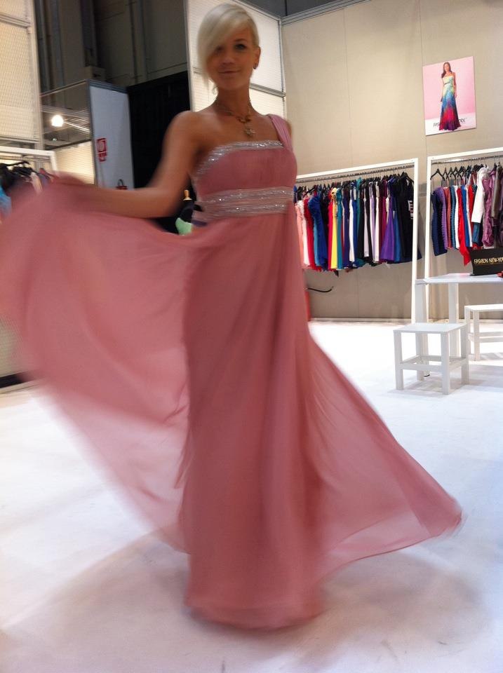 Аня Стрижебык | Луганск