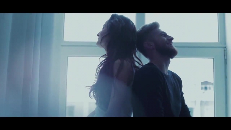 C rouge ft. Carmen Balian Ganchoumem, Ari Ari