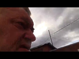 ПроРок Санбой оплакивает разбитое пиво в сумке