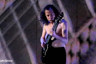 AC/DC - Angus Young’s Guitar Solo (At Download Festival 2010) 11/6/10