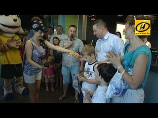 Аквапарк «Лебяжий» поздравил 100-тысячного посетителя