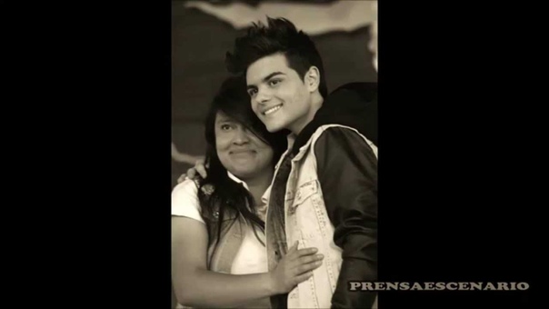 ABRAHAM MATEO FIRMA DE AUTOGRAFOS SEGUNDA